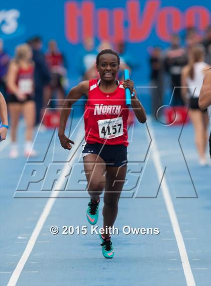 Thumbnail 2 in 2015 Drake Relays photogallery.