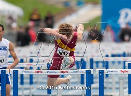 Thumbnail 2 in 2015 Drake Relays photogallery.