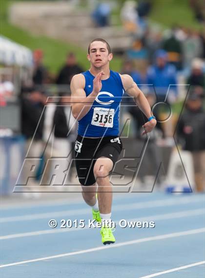 Thumbnail 1 in 2015 Drake Relays photogallery.
