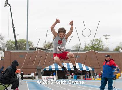 Thumbnail 2 in 2015 Drake Relays photogallery.