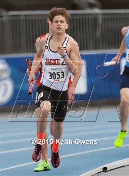 Thumbnail 1 in 2015 Drake Relays photogallery.