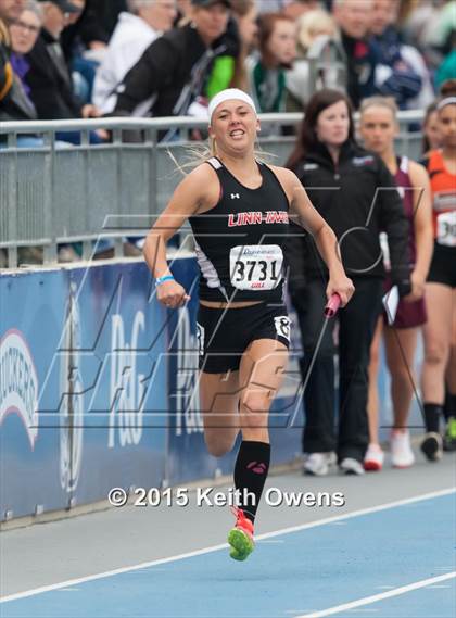 Thumbnail 3 in 2015 Drake Relays photogallery.