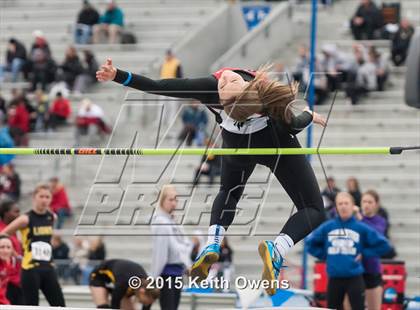 Thumbnail 1 in 2015 Drake Relays photogallery.
