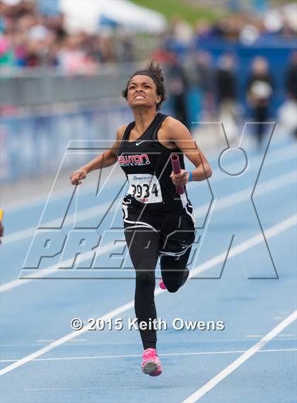 Thumbnail 3 in 2015 Drake Relays photogallery.