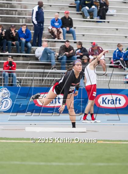 Thumbnail 3 in 2015 Drake Relays photogallery.