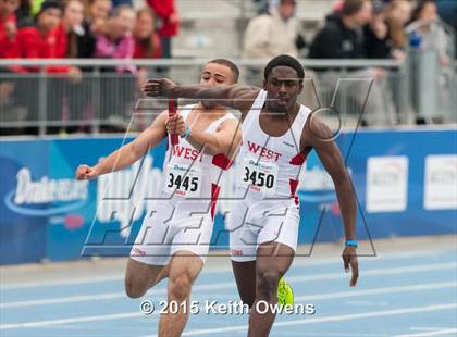 Thumbnail 2 in 2015 Drake Relays photogallery.