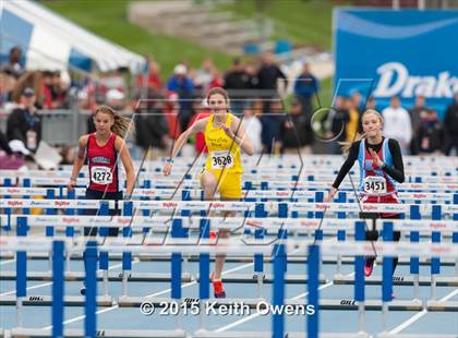 Thumbnail 2 in 2015 Drake Relays photogallery.