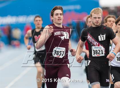 Thumbnail 2 in 2015 Drake Relays photogallery.