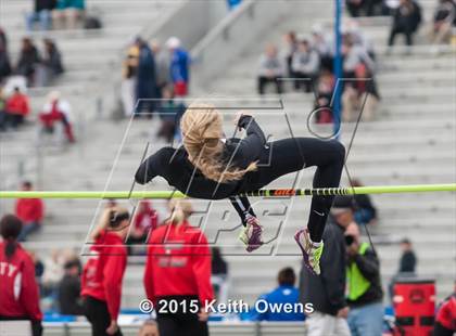 Thumbnail 1 in 2015 Drake Relays photogallery.