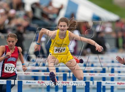 Thumbnail 3 in 2015 Drake Relays photogallery.