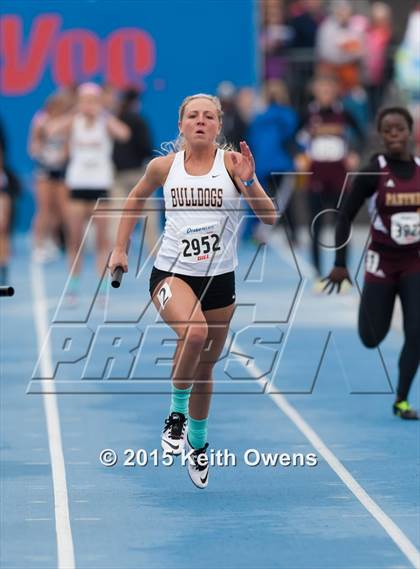 Thumbnail 3 in 2015 Drake Relays photogallery.
