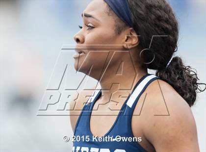 Thumbnail 1 in 2015 Drake Relays photogallery.