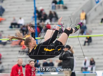 Thumbnail 3 in 2015 Drake Relays photogallery.