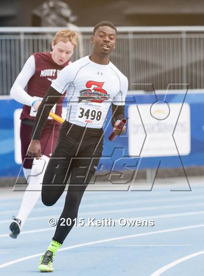 Thumbnail 3 in 2015 Drake Relays photogallery.