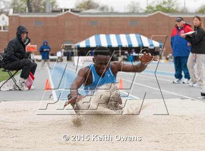 Thumbnail 1 in 2015 Drake Relays photogallery.