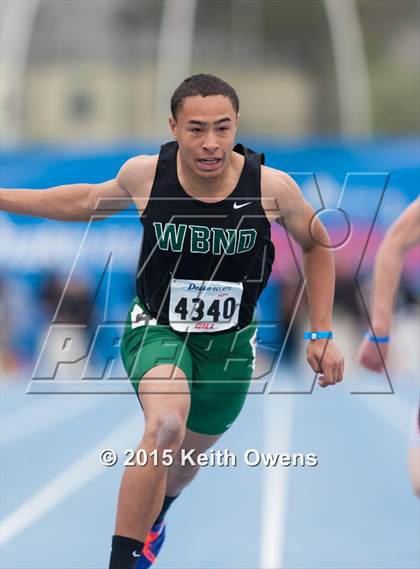 Thumbnail 2 in 2015 Drake Relays photogallery.