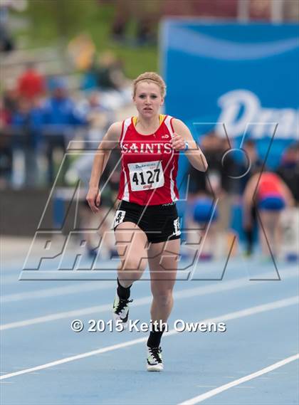 Thumbnail 1 in 2015 Drake Relays photogallery.