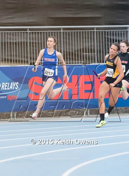 Thumbnail 1 in 2015 Drake Relays photogallery.