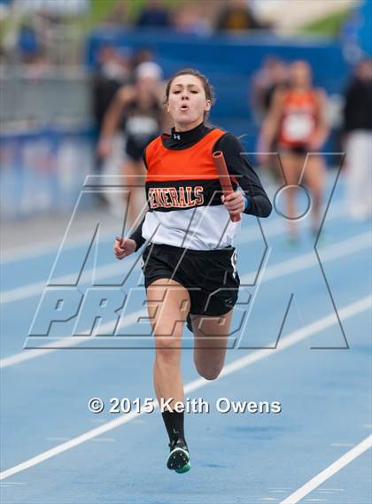 Thumbnail 2 in 2015 Drake Relays photogallery.