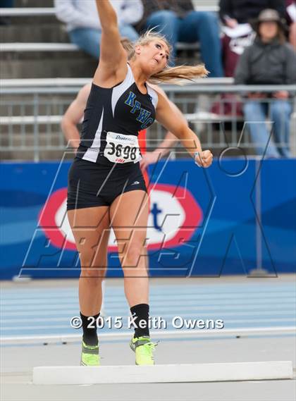 Thumbnail 1 in 2015 Drake Relays photogallery.