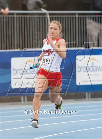 Thumbnail 1 in 2015 Drake Relays photogallery.