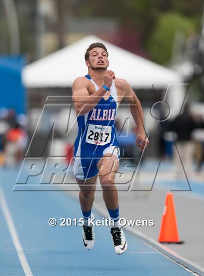 Thumbnail 1 in 2015 Drake Relays photogallery.