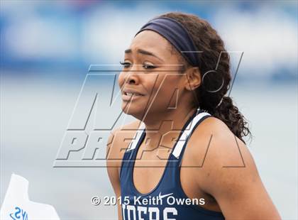 Thumbnail 3 in 2015 Drake Relays photogallery.