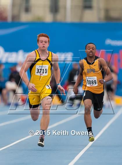 Thumbnail 3 in 2015 Drake Relays photogallery.