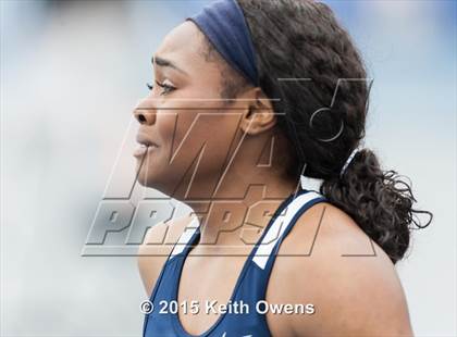 Thumbnail 2 in 2015 Drake Relays photogallery.