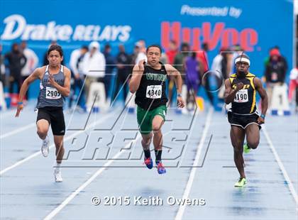 Thumbnail 1 in 2015 Drake Relays photogallery.