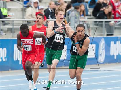 Thumbnail 3 in 2015 Drake Relays photogallery.