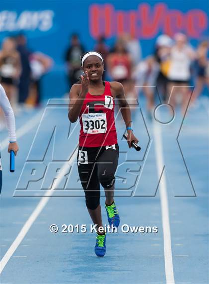 Thumbnail 1 in 2015 Drake Relays photogallery.