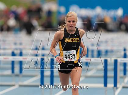 Thumbnail 3 in 2015 Drake Relays photogallery.