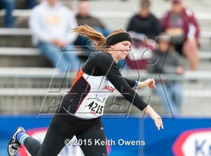 Thumbnail 2 in 2015 Drake Relays photogallery.