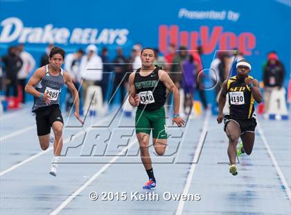 Thumbnail 3 in 2015 Drake Relays photogallery.