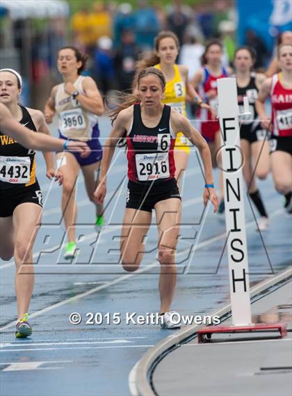 Thumbnail 2 in 2015 Drake Relays photogallery.