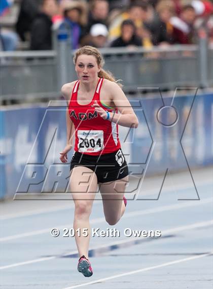 Thumbnail 3 in 2015 Drake Relays photogallery.