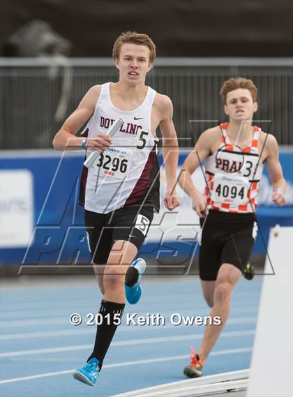 Thumbnail 1 in 2015 Drake Relays photogallery.