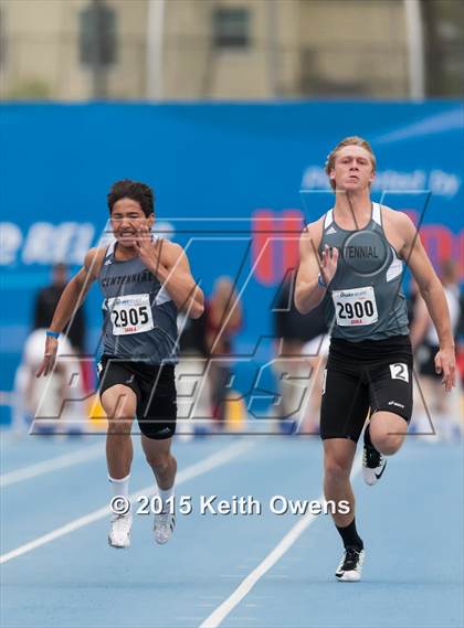 Thumbnail 3 in 2015 Drake Relays photogallery.