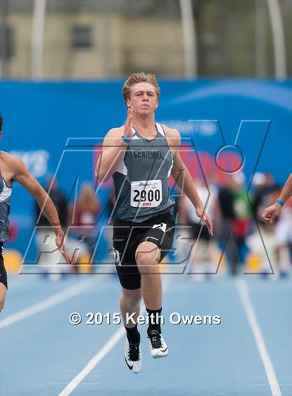 Thumbnail 2 in 2015 Drake Relays photogallery.