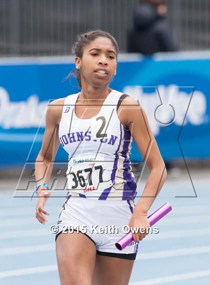 Thumbnail 3 in 2015 Drake Relays photogallery.