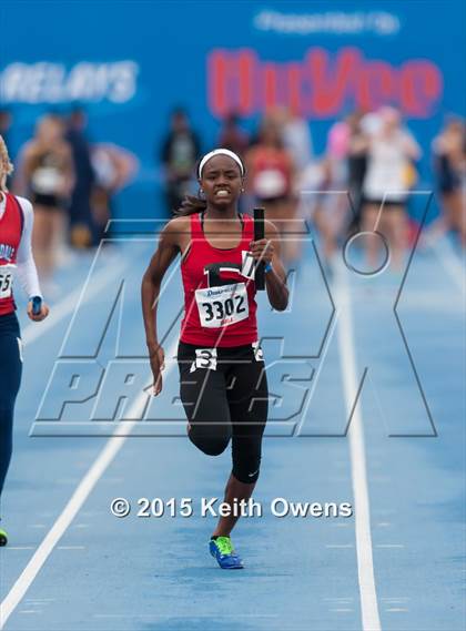 Thumbnail 3 in 2015 Drake Relays photogallery.