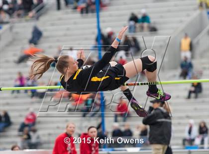 Thumbnail 2 in 2015 Drake Relays photogallery.