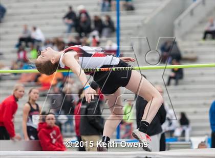 Thumbnail 3 in 2015 Drake Relays photogallery.