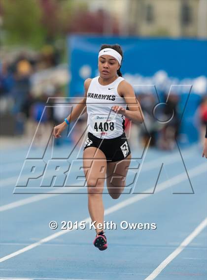 Thumbnail 2 in 2015 Drake Relays photogallery.