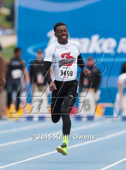 Thumbnail 2 in 2015 Drake Relays photogallery.