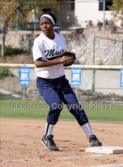 Thumbnail 3 in Muir @ Crescenta Valley photogallery.