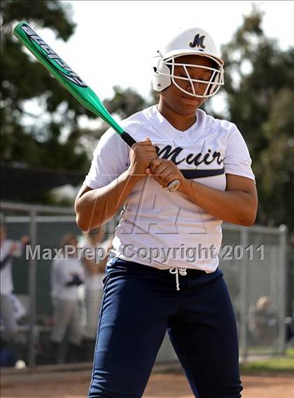 Thumbnail 3 in Muir @ Crescenta Valley photogallery.