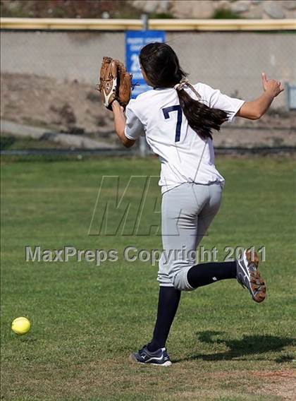 Thumbnail 1 in Muir @ Crescenta Valley photogallery.