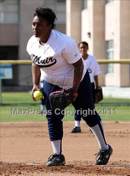 Thumbnail 2 in Muir @ Crescenta Valley photogallery.